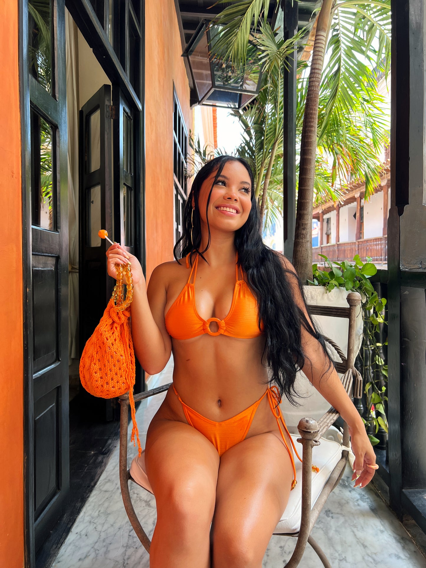 Lucia V-Kini Top in Naranja